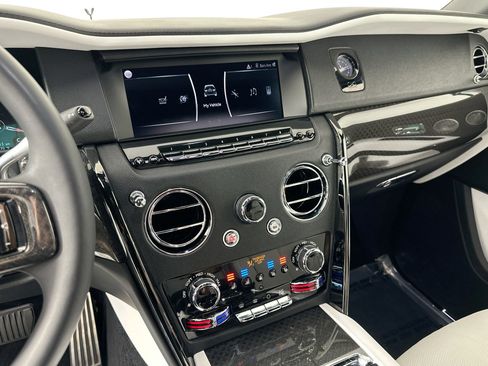 Certified 2023 Rolls-Royce Cullinan Black Badge image 14
