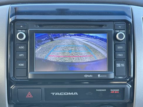 Used 2015 Toyota Tacoma 4x4 Double Cab w/ TRD Sport Package image 32