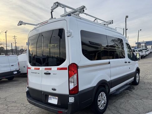 Used 2016 Ford Transit 150 XLT image 8