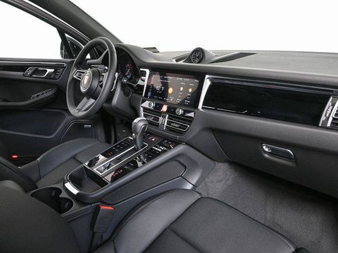 Certified 2026 Porsche Macan Turbo AWD/4WD image 21
