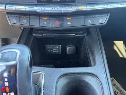 Used 2019 Cadillac XT4 Premium Luxury FWD image 15