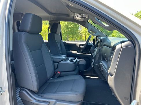New 2026 Chevrolet Silverado 1500 Custom Trail Boss w/ LPO, Dark Essentials Package AWD/4WD image 39
