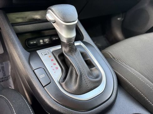 Used 2021 Kia Forte LXS FWD image 32