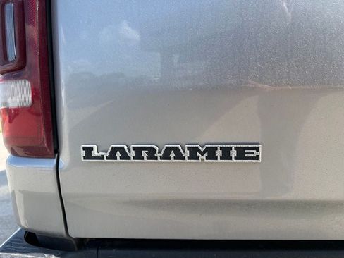 Used 2022 RAM 1500 Laramie AWD/4WD image 6