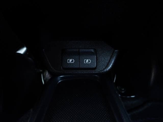 Used 2025 Nissan Leaf S FWD image 10