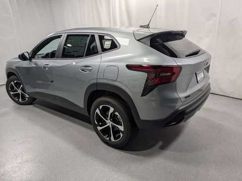 New 2026 Chevrolet Trax RS w/ Sunroof Package FWD image 6