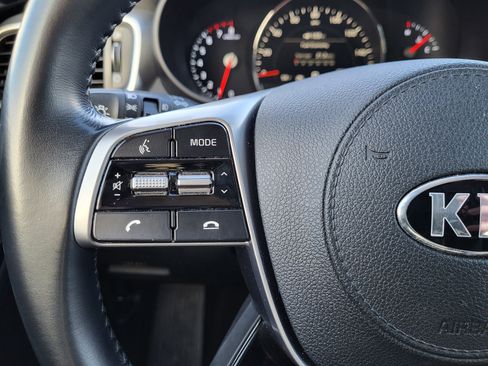 Used 2019 Kia Sorento EX image 21