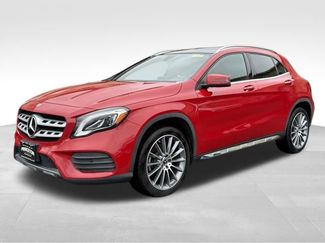 Used 2019 Mercedes-Benz GLA 250 4MATIC video 3