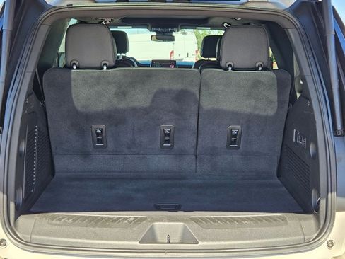 Used 2024 Chevrolet Tahoe LT w/ Luxury Package image 6