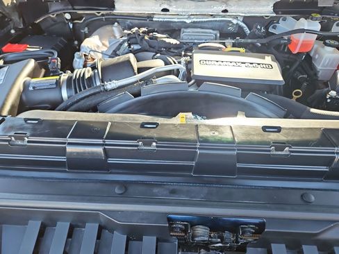 Used 2020 Chevrolet Silverado 3500 High Country image 21