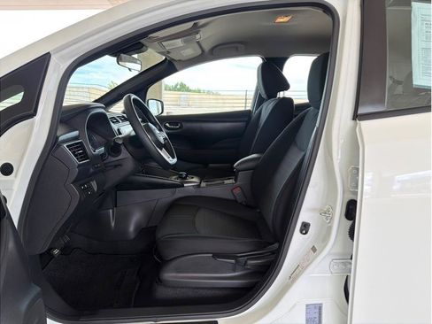 Used 2025 Nissan Leaf S FWD image 10