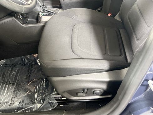 Used 2022 Jeep Renegade Latitude w/ Convenience Group AWD/4WD image 19