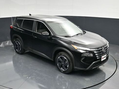 Used 2025 Nissan Rogue SV AWD/4WD image 45