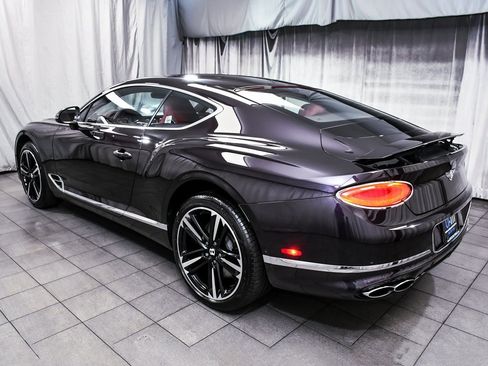 Used 2021 Bentley Continental GT image 3