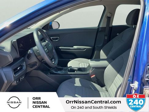 Used 2025 Kia K4 EX image 17