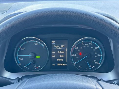 Used 2018 Toyota RAV4 LE w/ Protection Package AWD/4WD image 8