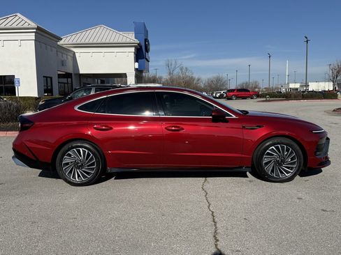 Used 2025 Hyundai Sonata Limited image 8