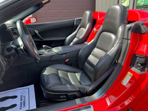 Used 2010 Chevrolet Corvette Convertible w/ Preferred Equipment Group RWD image 49