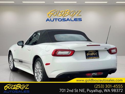 Used 2017 FIAT 124 Spider Classica RWD image 6