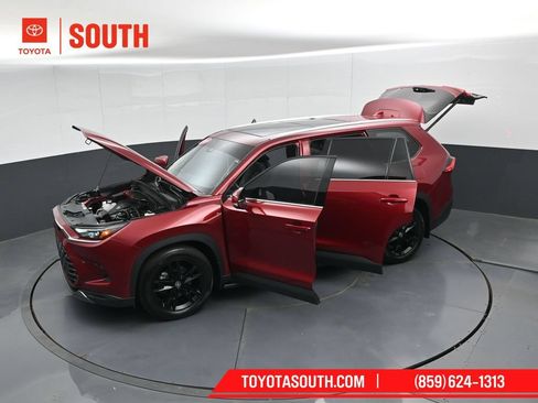 Used 2024 Toyota Grand Highlander AWD image 62