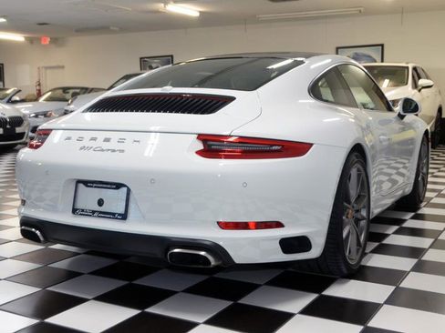 Used 2017 Porsche 911 Carrera image 9