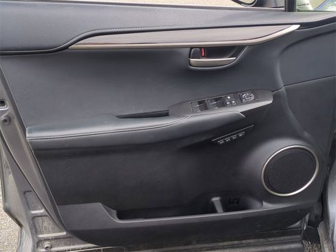 Used 2015 Lexus NX 300h AWD image 10