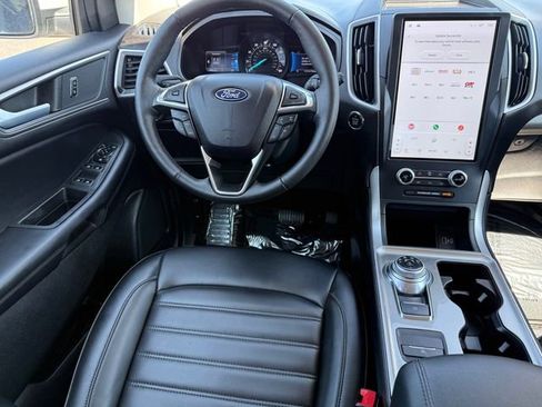 Certified 2023 Ford Edge SEL w/ Convenience Package image 8