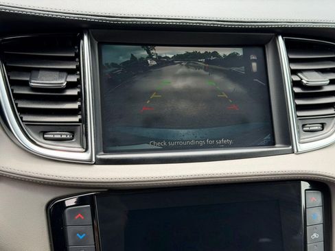 Used 2023 INFINITI QX50 Luxe FWD image 18