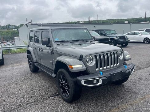 Used 2023 Jeep Wrangler Unlimited Sahara w/ Cold Weather Group AWD/4WD image 1