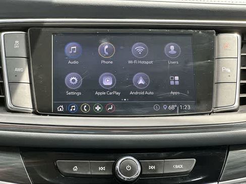 Used 2020 Buick Enclave Essence AWD/4WD image 12