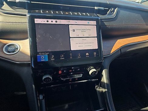 Used 2023 Jeep Grand Cherokee L Summit w/ Luxury Tech Group V image 24