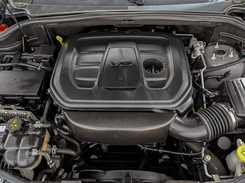 Used 2019 Jeep Grand Cherokee Altitude image 45