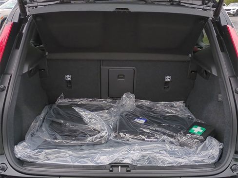 New 2026 Volvo XC40 B5 Plus w/ Protection Package Premier image 21