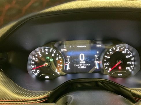 Used 2024 Jeep Compass Trailhawk image 2