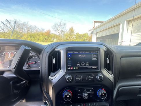 Used 2022 Chevrolet Silverado 1500 RST w/ LPO, Blackout Package image 16