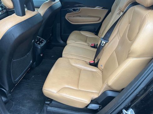 Used 2016 Volvo XC90 T6 Momentum w/ Momentum Plus Package image 16