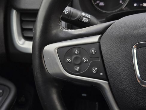 Used 2024 GMC Terrain SLT image 21