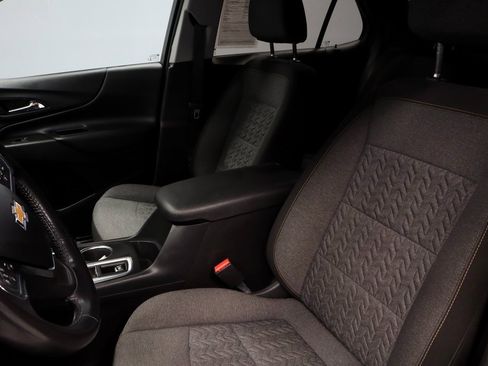 Used 2022 Chevrolet Equinox LT w/ Driver Convenience Package image 25