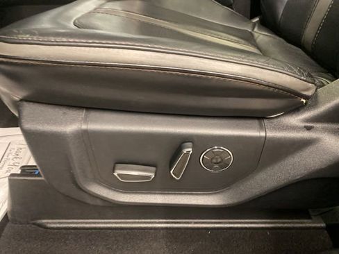 Used 2019 Ford F250 Platinum w/ Platinum Ultimate Package AWD/4WD image 28