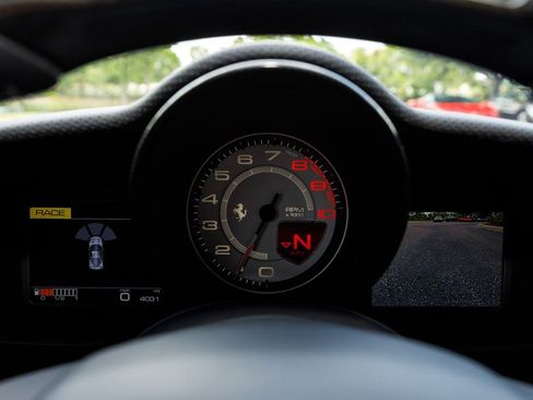 Used 2019 Ferrari 488 Pista Coupe RWD image 30