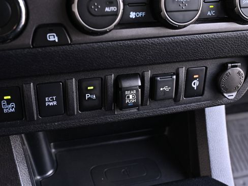 Used 2021 Toyota Tacoma TRD Off-Road w/ Technology Package image 35