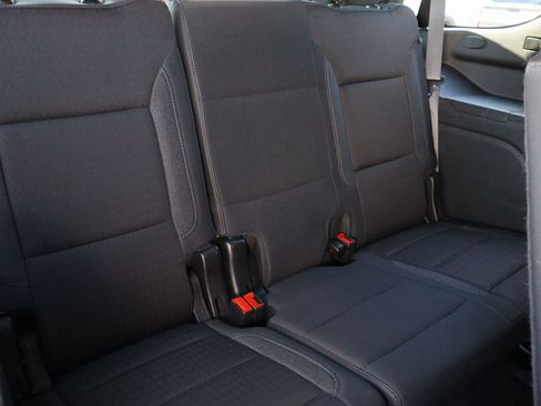 Used 2023 GMC Yukon SLE image 26