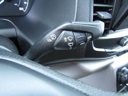 Used 2024 Ford E-Transit 148 Medium Roof image 22