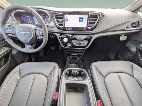 New 2026 Chrysler Pacifica Select w/ S Appearance Package image 11