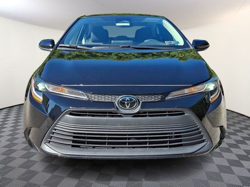 Certified 2023 Toyota Corolla LE w/ LE Convenience Package FWD image 2