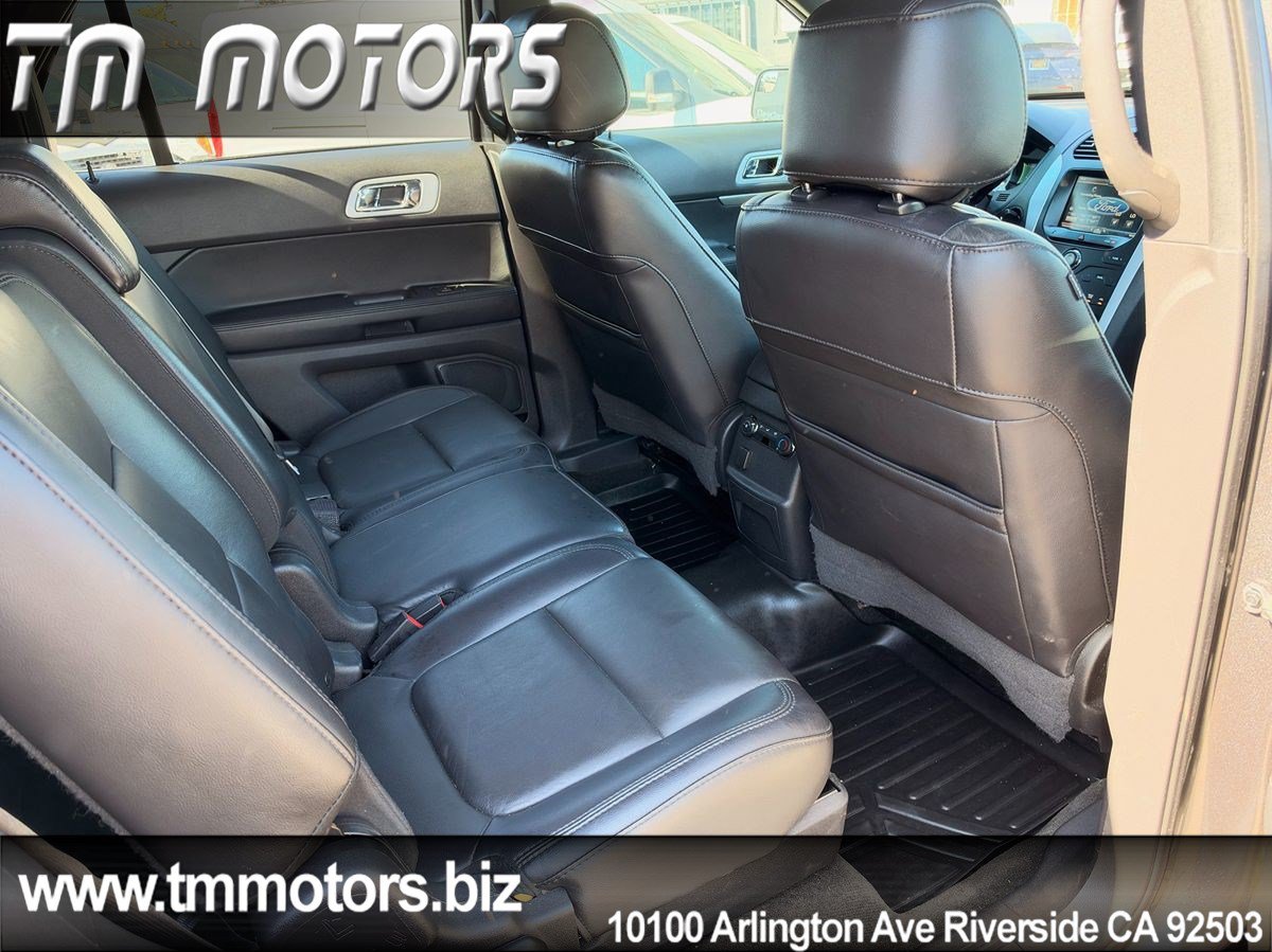 Used 2015 Ford Explorer XLT w/ Equipment Group 202A FWD image 8