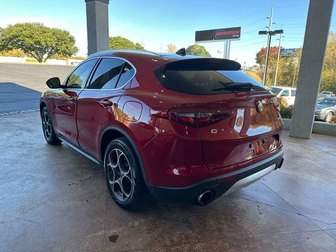 Used 2018 Alfa Romeo Stelvio Ti image 4