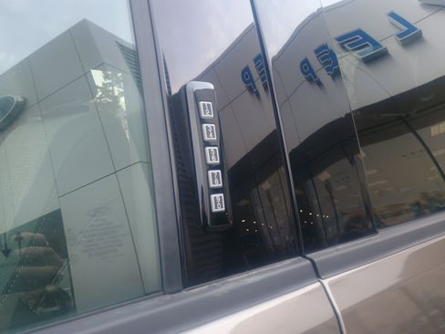 Certified 2022 Ford F150 XLT w/ Equipment Group 302A High image 6