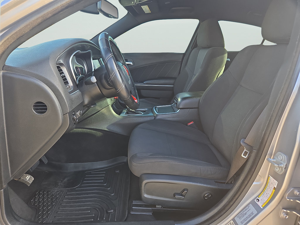 Used 2017 Dodge Charger SXT RWD image 17