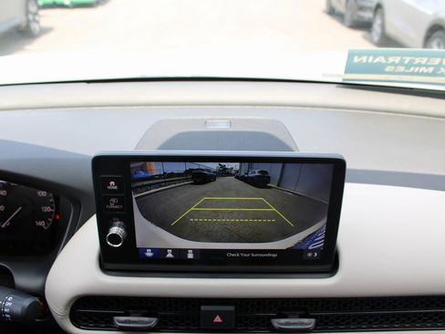 New 2026 Honda HR-V LX image 32